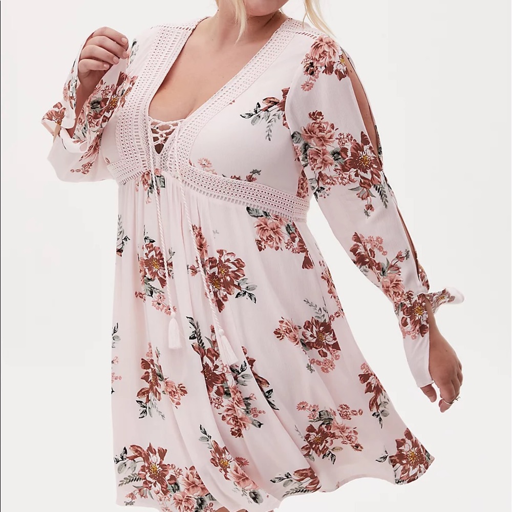 Torrid 3 Lace-up Skater Dress Pink Floral
